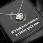 Königin "März" Halskette - 14K Weißgold über Edelstahl - Liebesknoten - Liebesjuwel